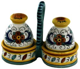 Ricco Deruta Sale Pepe in Holder